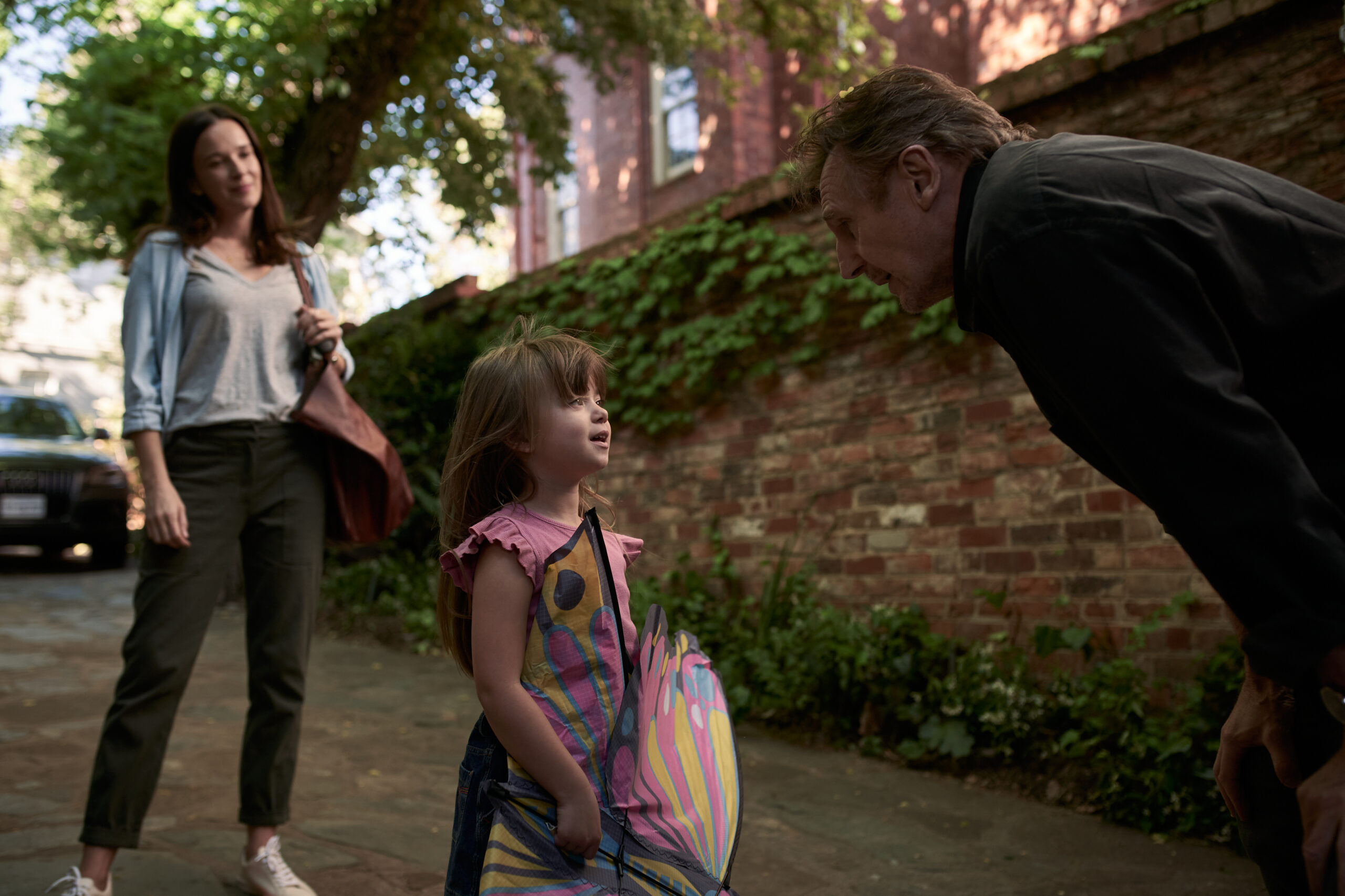 BLACKLIGHT_ AMANDA BLOCK (Claire Van Der Boom)_NATALIE BLOCK (Gabriella Sengos) and TRAVIS BLOCK (Liam Neeson)_credit Ben King_0008